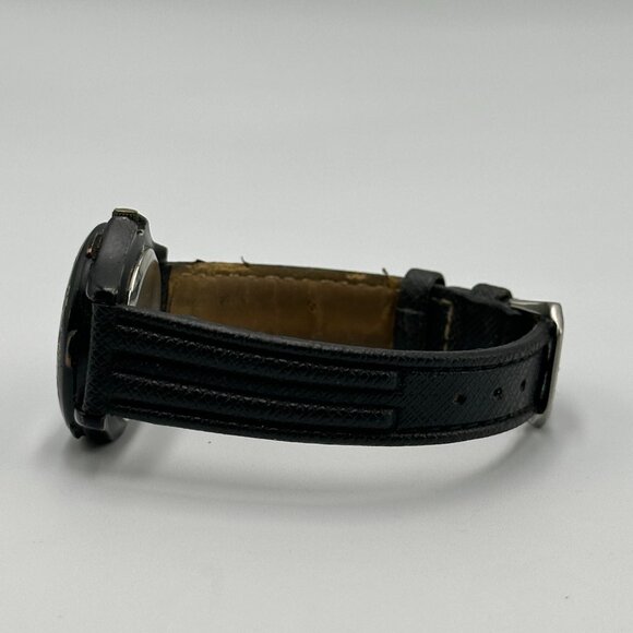 Wile E. Coyote Fossil Watch Men Black Round Dial 29MM Leather Band New Battery - Picture 10 of 15